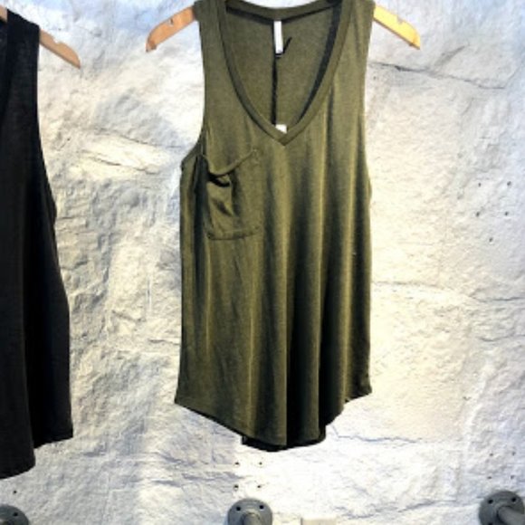 Z Supply Pocket Racer Tank OLIVE - Picture 1 of 5